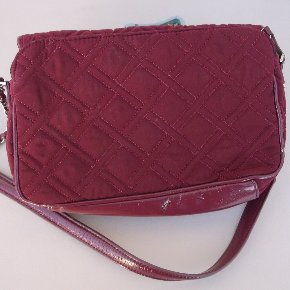 Vera Bradley Tote, Elizabeth Arden Clutch & 2 Cozy Ladies Socks Bundle— LN & NWT - Picture 7 of 8